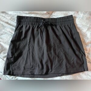 M Women’s Athleta Skort